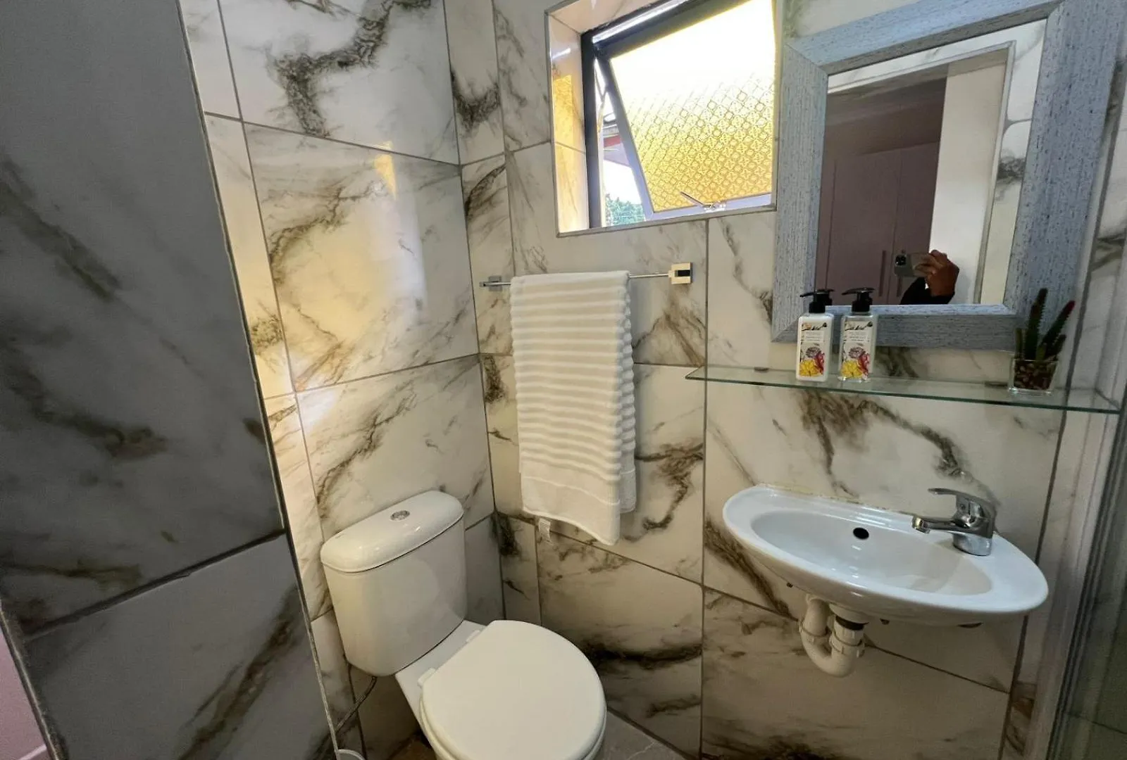 La Vida Guest House Bellville